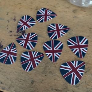 Guitar picks UK flag